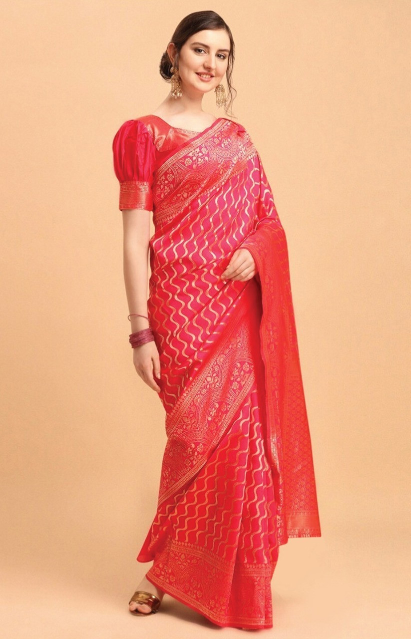 Printed silk saree with blouse piece